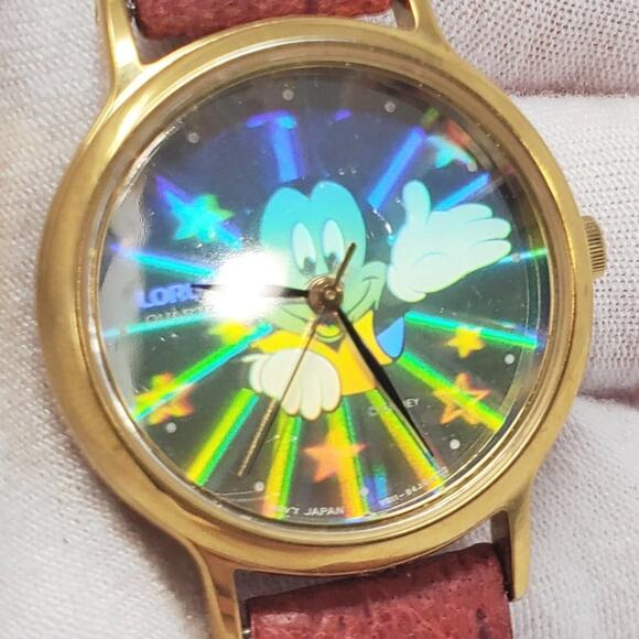 Disney X Lorus Mickey Mouse VTG Hologram Red Band Woman\'s Watch main image 11
